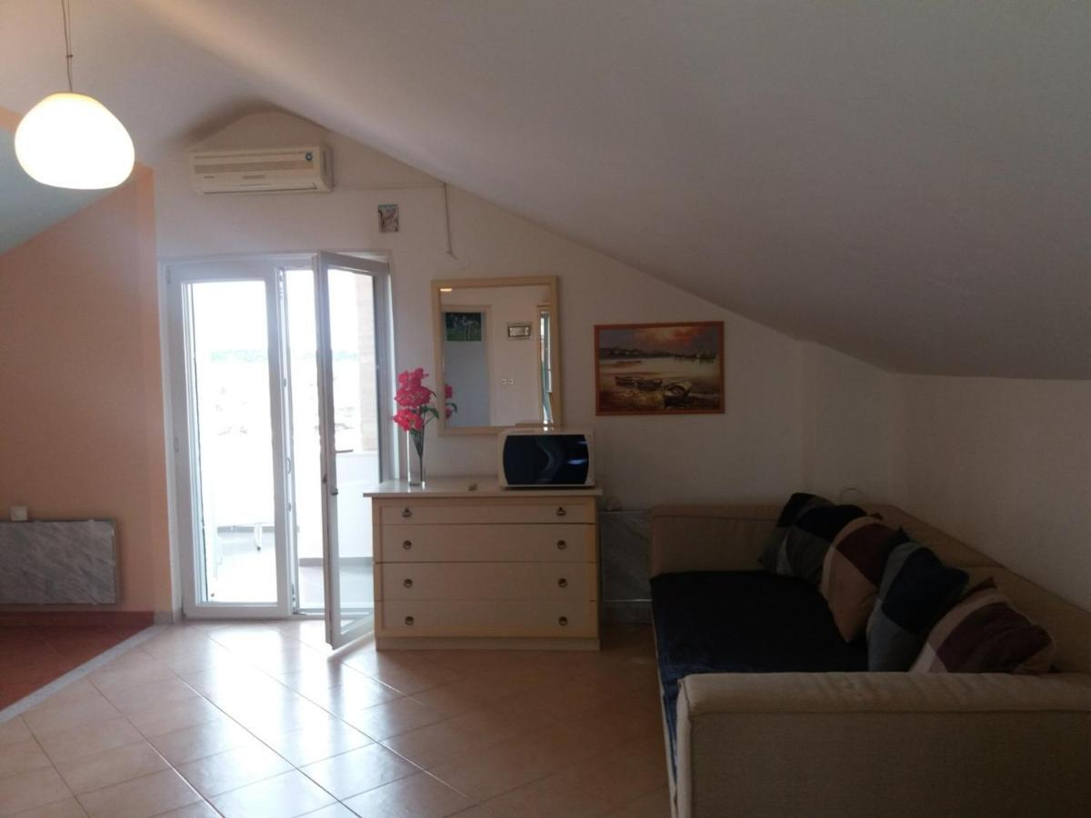 Villa Palfi Jezera Luaran gambar